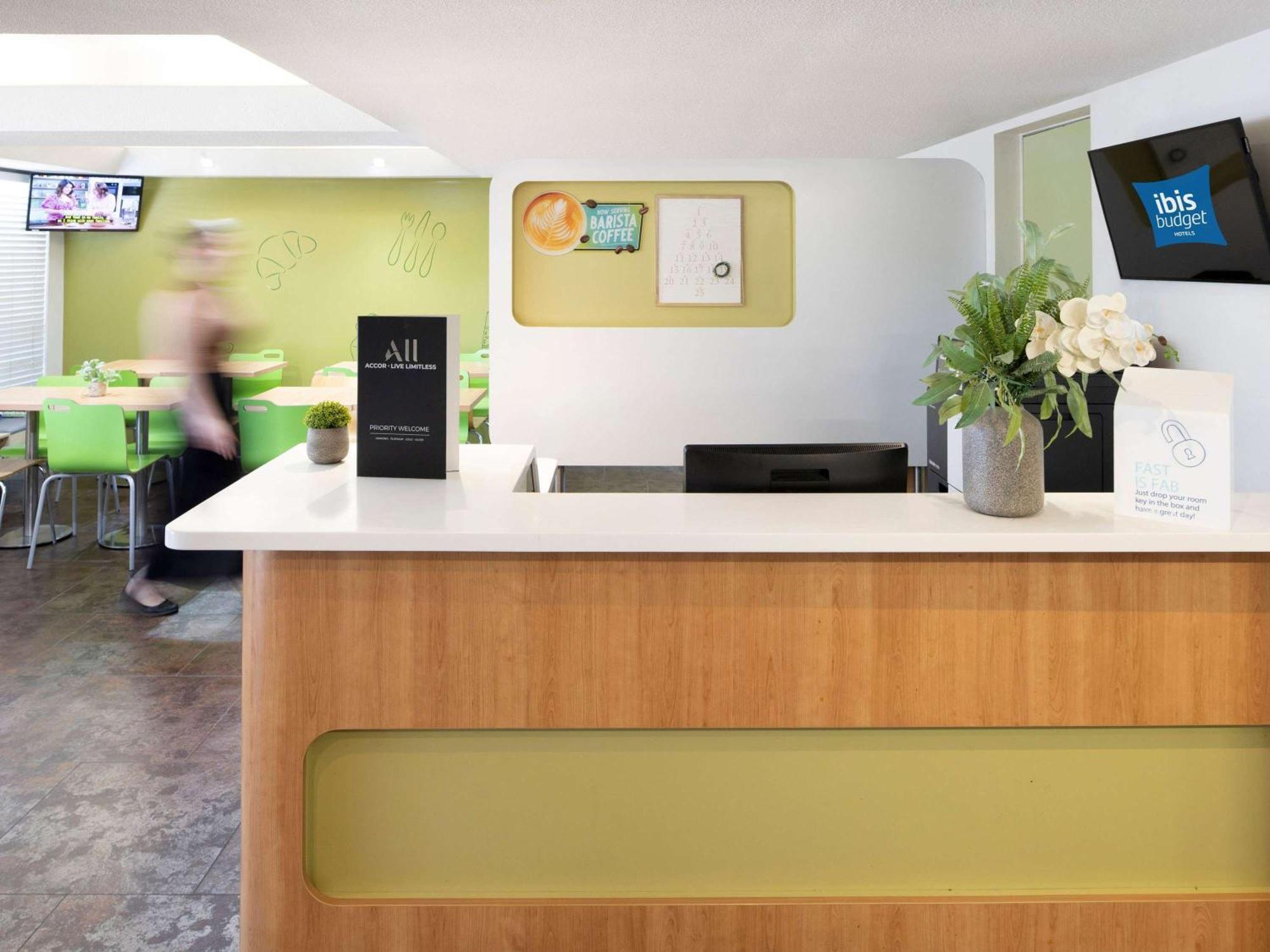 Ibis Budget Canberra Extérieur photo